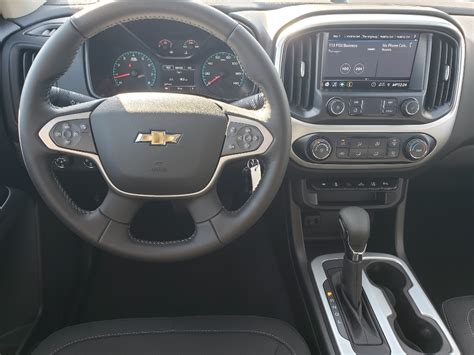 2022 Chevrolet Colorado Interior