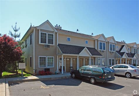 Farmingdale New York Community Amenities