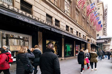Fifth Avenue Shopping
