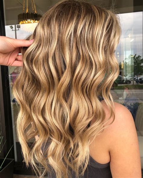 Foil Highlights Honey Blonde