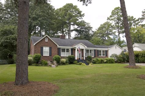 Forest Acres Neighborhood