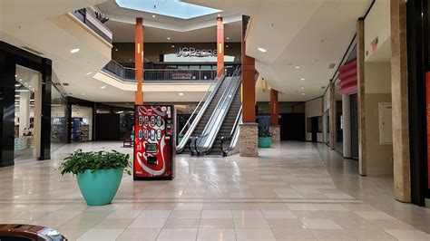 Georgia Square Mall
