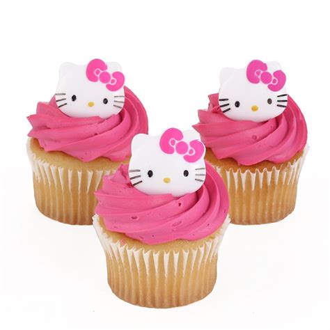 Hello Kitty with Cupcakes