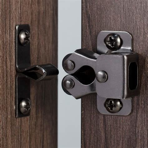 Latches onto