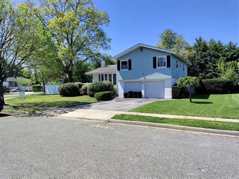 Westbury NY 11590 Map