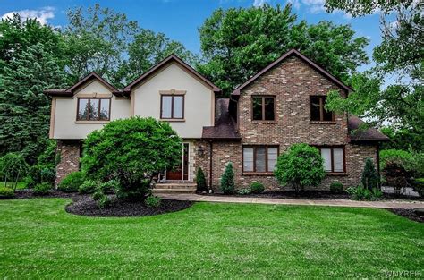 Williamsville Real Estate
