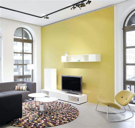 Amarillo claro interior casa