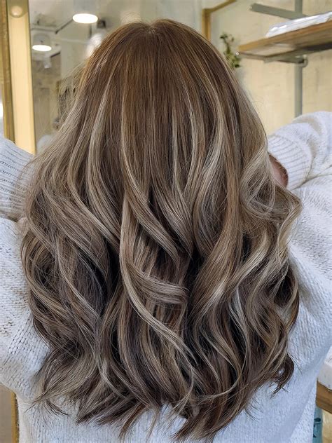 Brown hair with lowlights