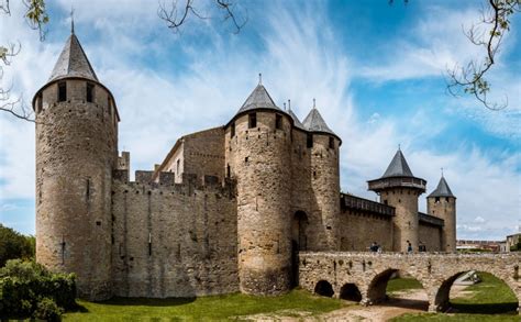 Un castillo medieval para colorear