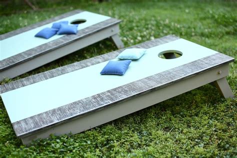 setting up cornhole boards