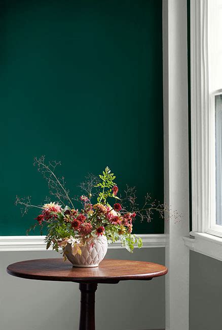 Emerald Green Paint Color Decor