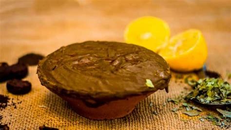 Henna lemon juice treatment