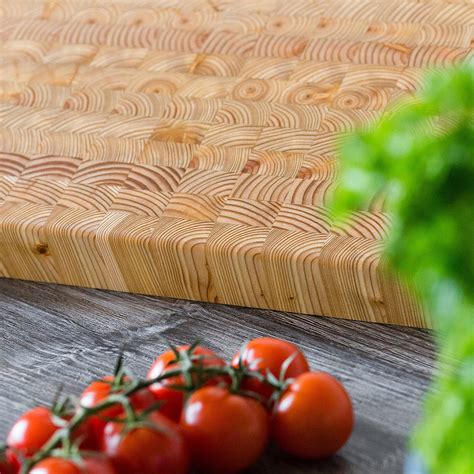 Larch wood cutting boards