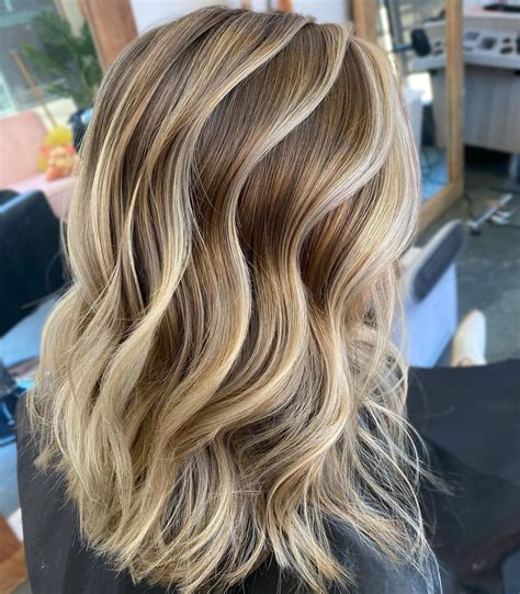 Light brown with blonde highlights hair color