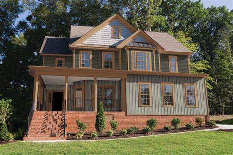 Traditional Board and Batten Vinyl Siding